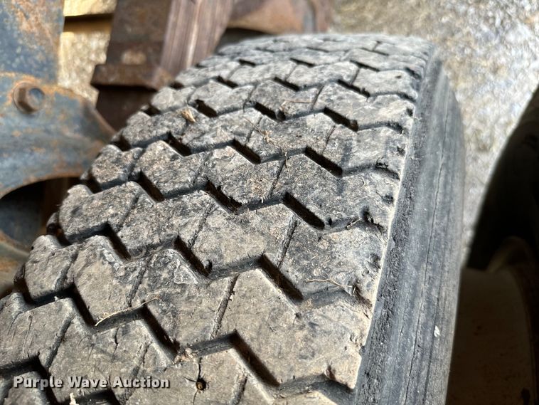 image for item EJ0318 1976 International  Transtar 4300 dump truck