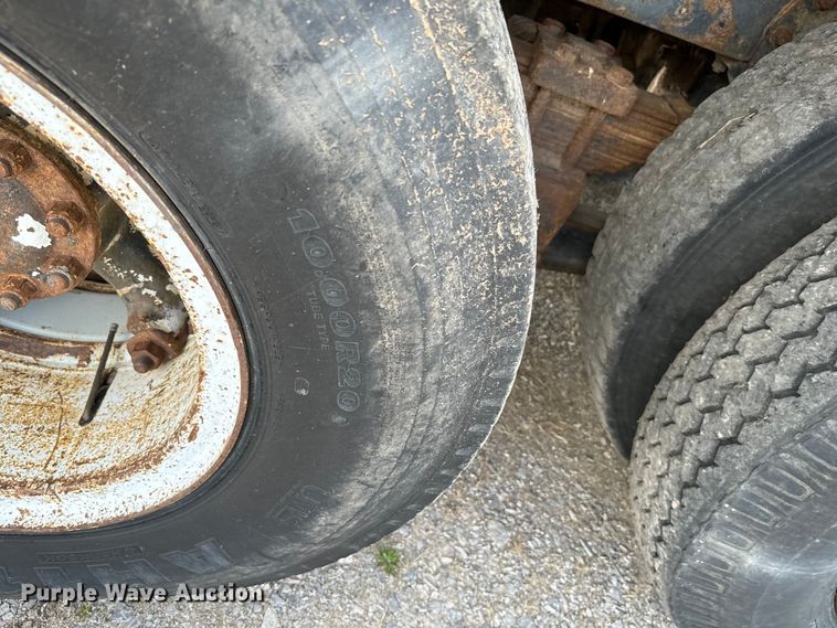 image for item EJ0318 1976 International  Transtar 4300 dump truck