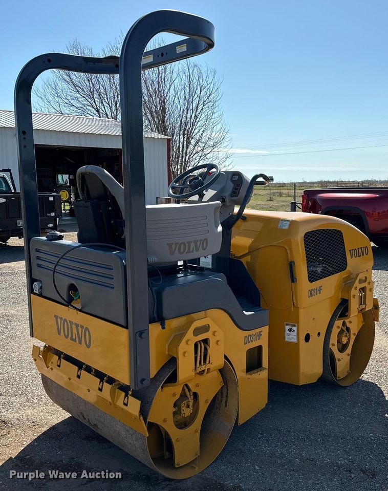 image for item EJ0326 2008 Volvo DD31HF double drum vibratory roller