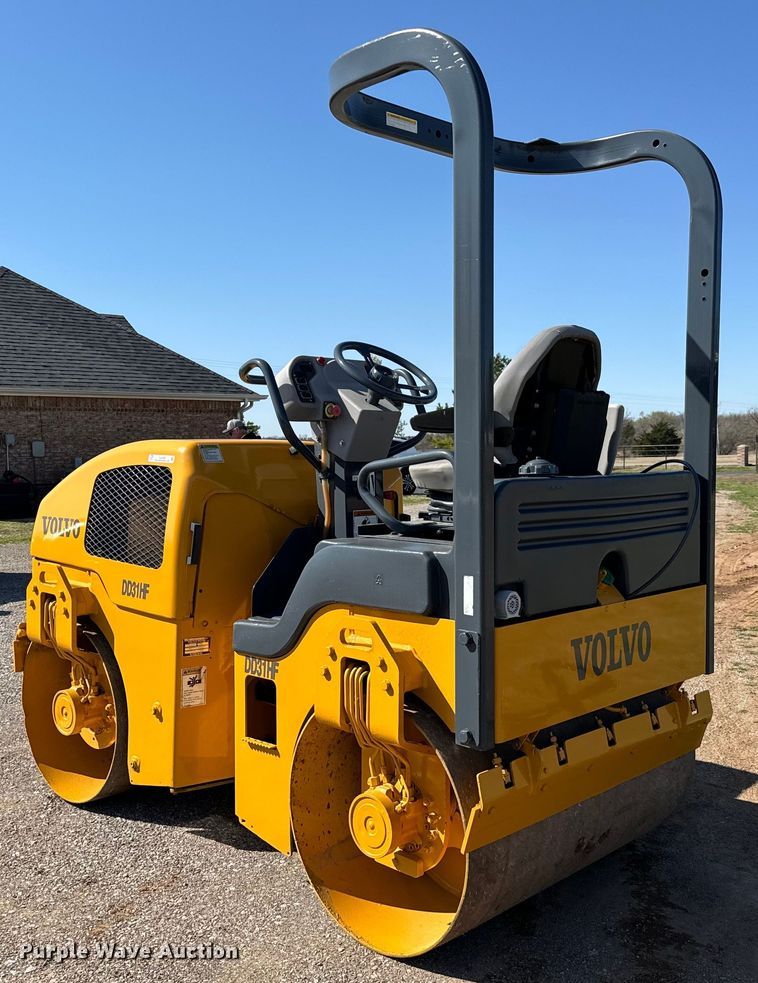 image for item EJ0326 2008 Volvo DD31HF double drum vibratory roller