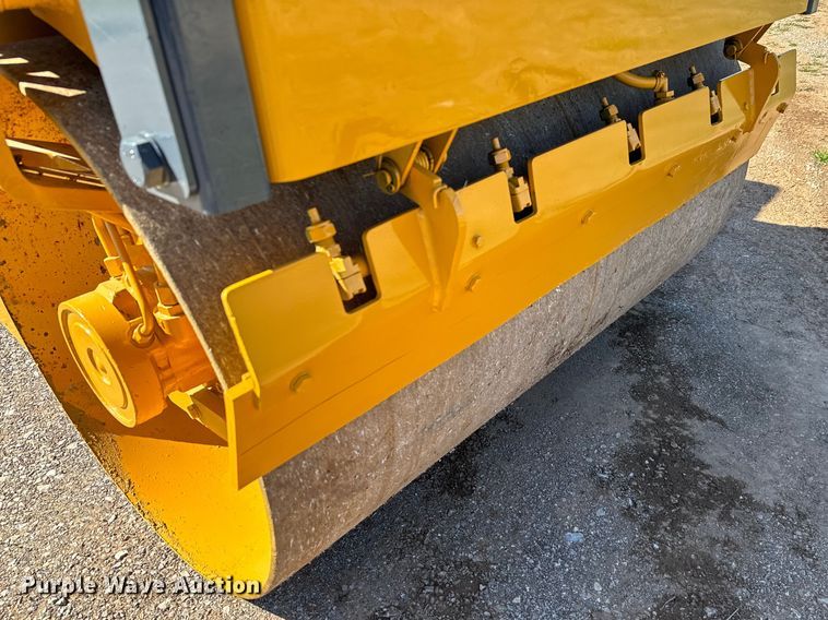 image for item EJ0326 2008 Volvo DD31HF double drum vibratory roller