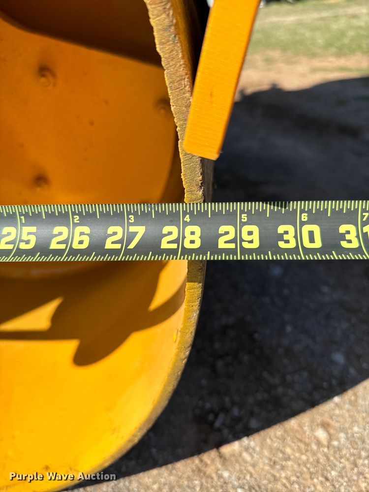 image for item EJ0326 2008 Volvo DD31HF double drum vibratory roller