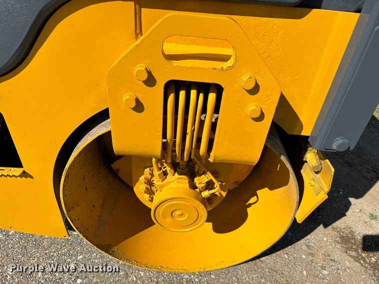 image for item EJ0326 2008 Volvo DD31HF double drum vibratory roller