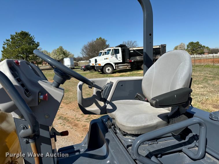 image for item EJ0326 2008 Volvo DD31HF double drum vibratory roller