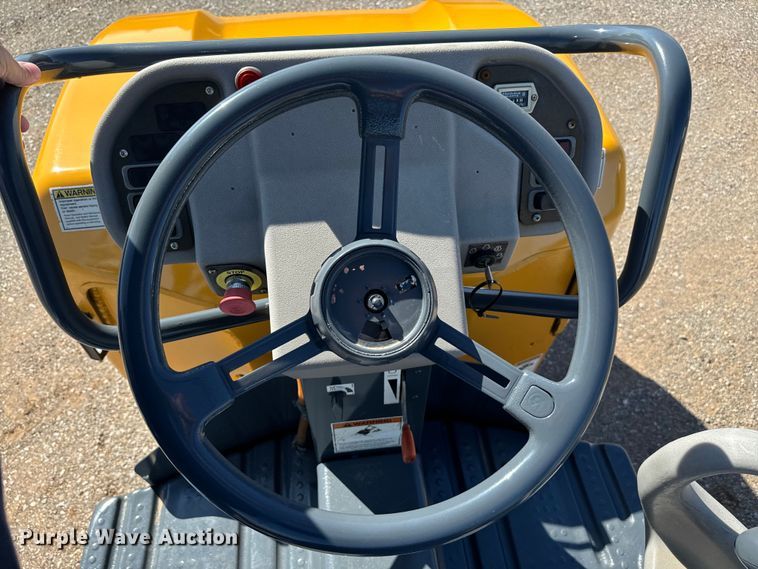 image for item EJ0326 2008 Volvo DD31HF double drum vibratory roller