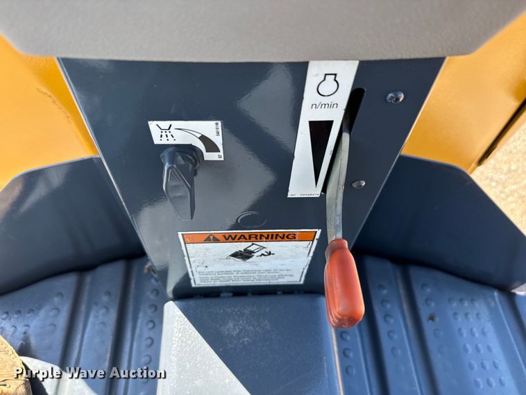 image for item EJ0326 2008 Volvo DD31HF double drum vibratory roller