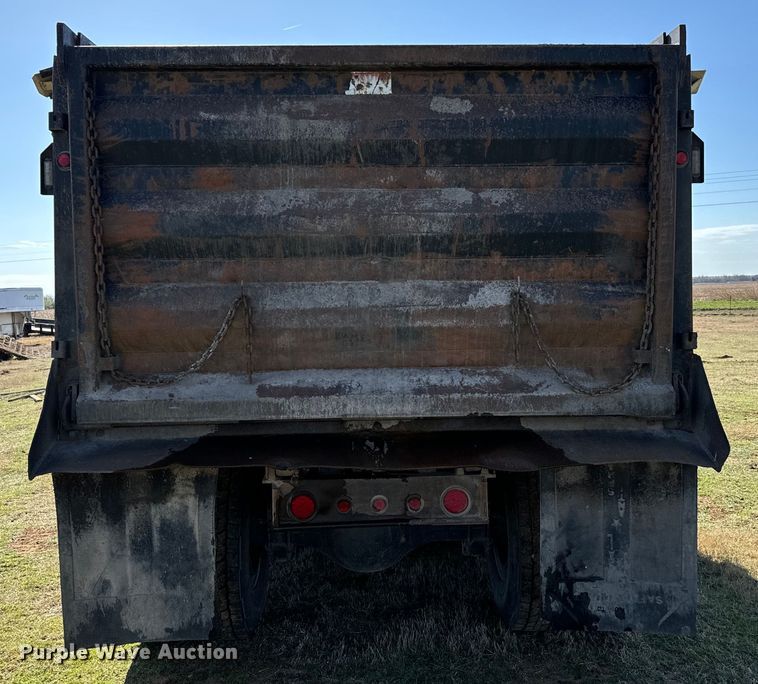 image for item EJ0327 2007 Sterling dump truck