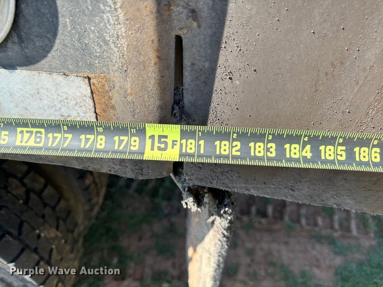 image for item EJ0327 2007 Sterling dump truck