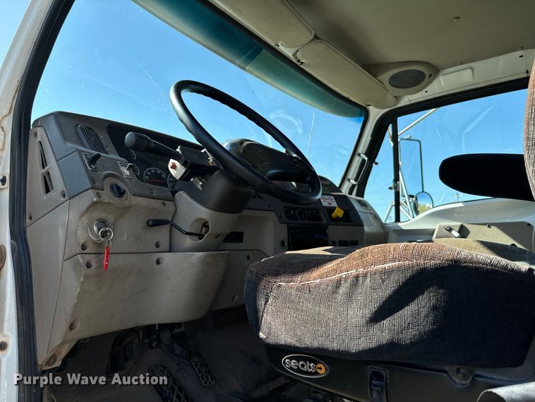 image for item EJ0327 2007 Sterling dump truck