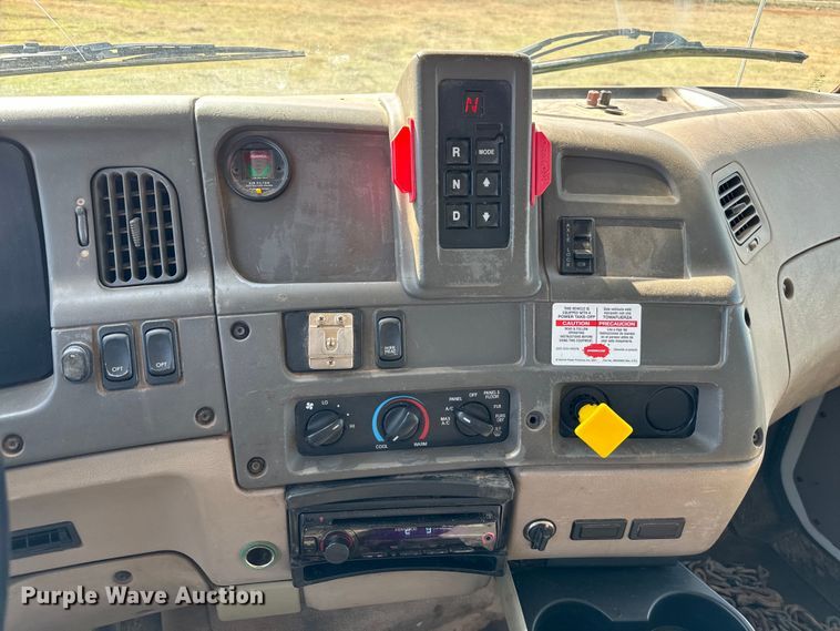 image for item EJ0327 2007 Sterling dump truck