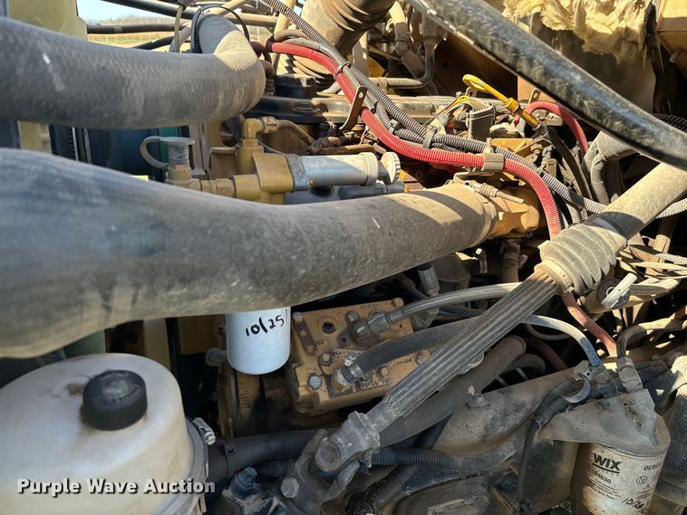 image for item EJ0327 2007 Sterling dump truck