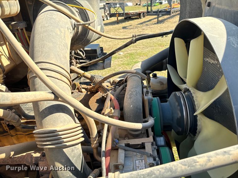 image for item EJ0327 2007 Sterling dump truck