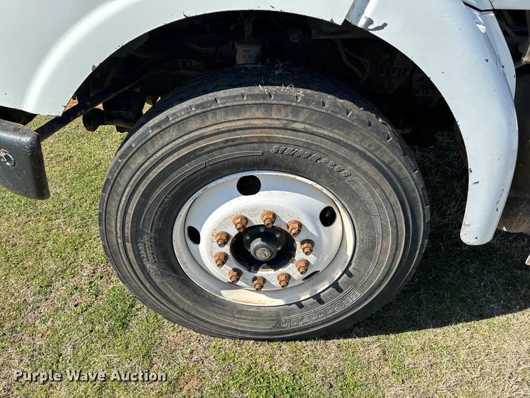 image for item EJ0327 2007 Sterling dump truck