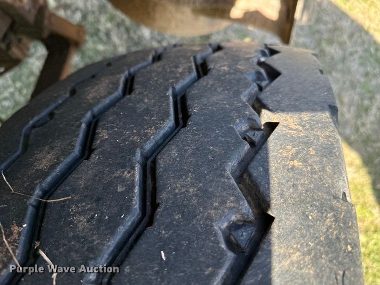 image for item EJ0327 2007 Sterling dump truck