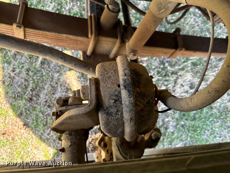 image for item EJ0327 2007 Sterling dump truck