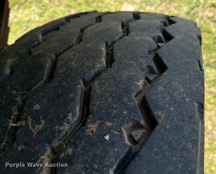 image for item EJ0327 2007 Sterling dump truck