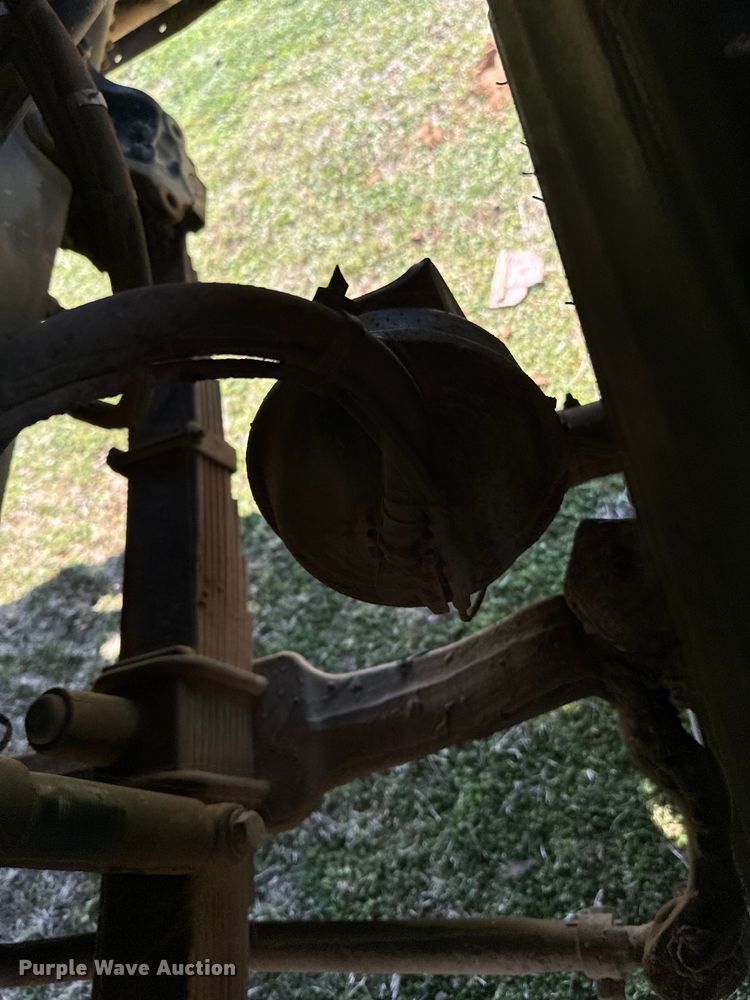 image for item EJ0327 2007 Sterling dump truck