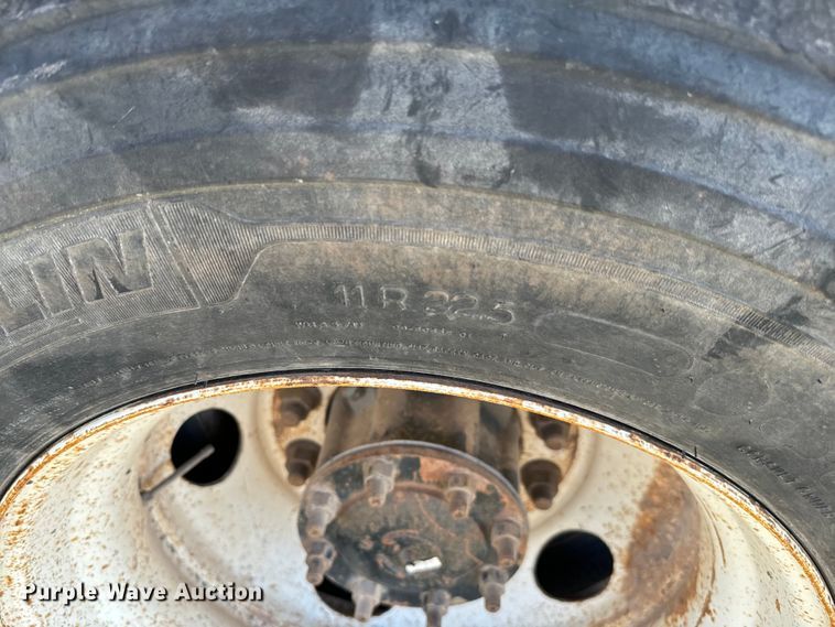 image for item EJ0327 2007 Sterling dump truck