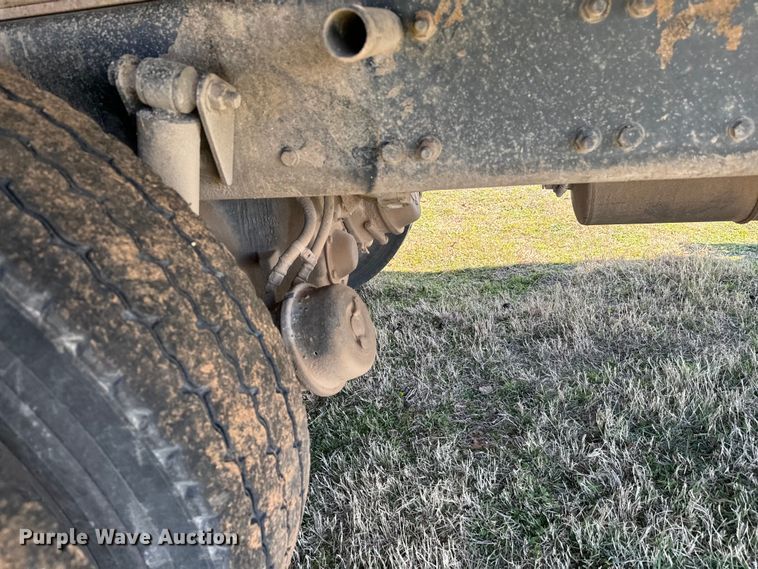 image for item EJ0327 2007 Sterling dump truck