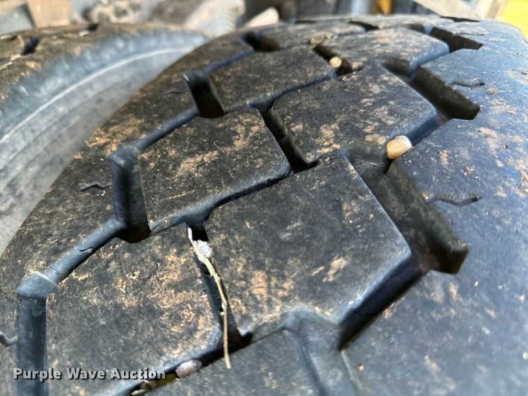 image for item EJ0327 2007 Sterling dump truck