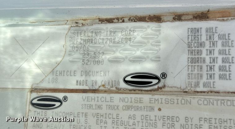 image for item EJ0327 2007 Sterling dump truck