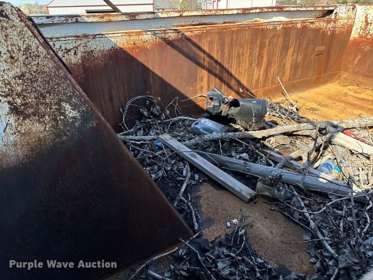 image for item EJ0328 2007 Sterling dump truck