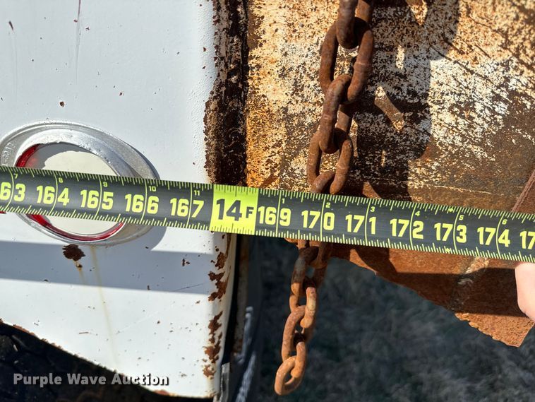 image for item EJ0328 2007 Sterling dump truck