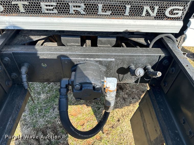 image for item EJ0328 2007 Sterling dump truck