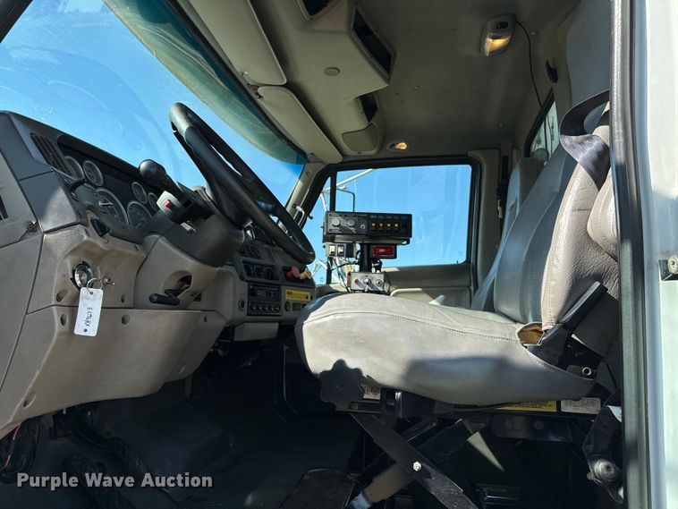 image for item EJ0328 2007 Sterling dump truck