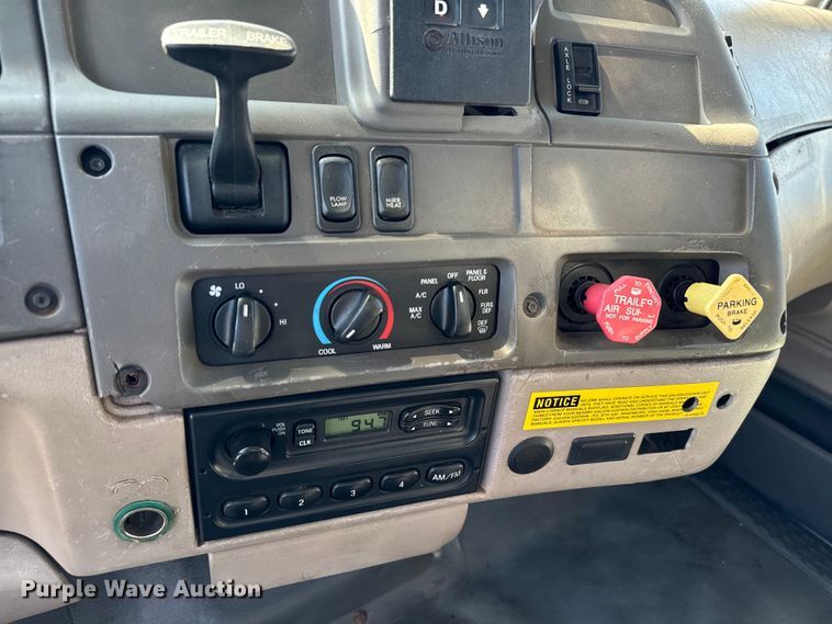 image for item EJ0328 2007 Sterling dump truck