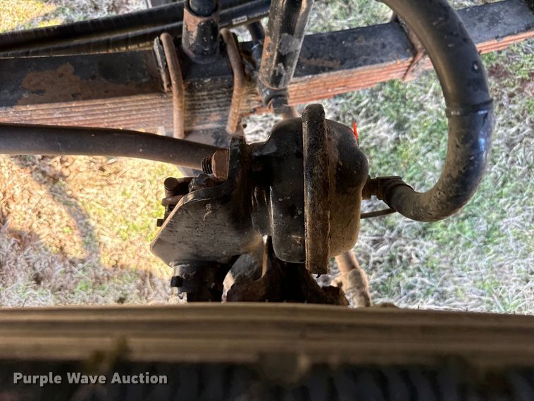 image for item EJ0328 2007 Sterling dump truck