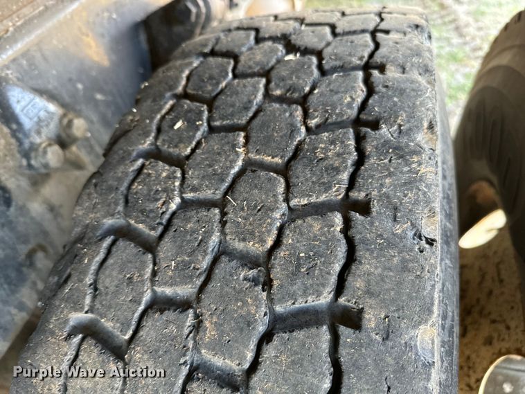 image for item EJ0328 2007 Sterling dump truck