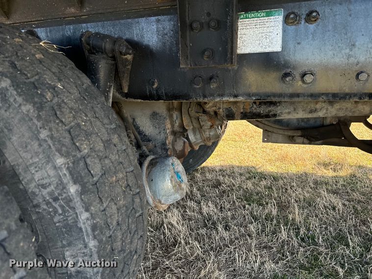 image for item EJ0328 2007 Sterling dump truck