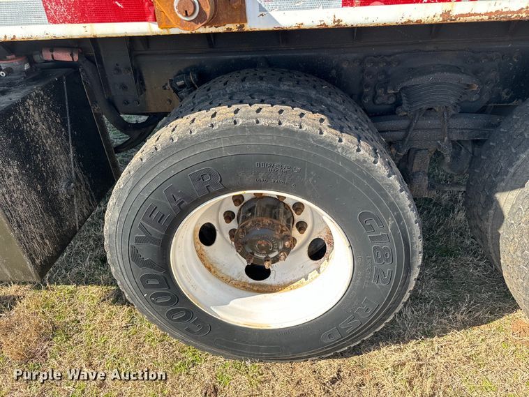 image for item EJ0328 2007 Sterling dump truck