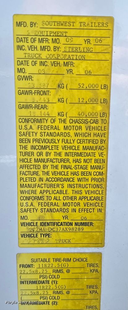 image for item EJ0328 2007 Sterling dump truck