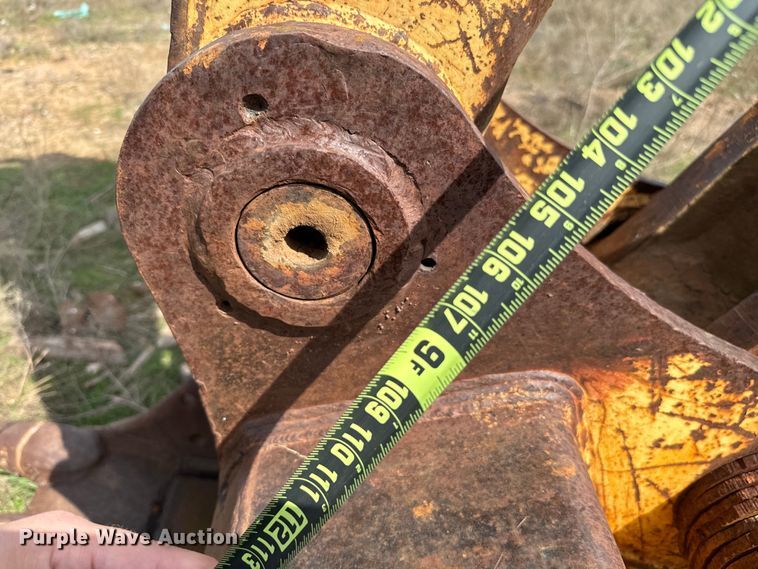 image for item EJ0339 1996 John Deere 690E LC excavator