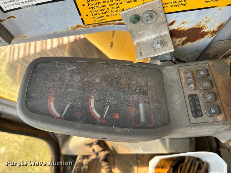 image for item EJ0339 1996 John Deere 690E LC excavator