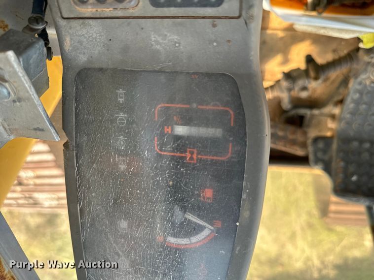 image for item EJ0339 1996 John Deere 690E LC excavator