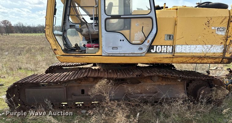 image for item EJ0339 1996 John Deere 690E LC excavator