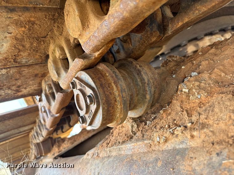 image for item EJ0339 1996 John Deere 690E LC excavator