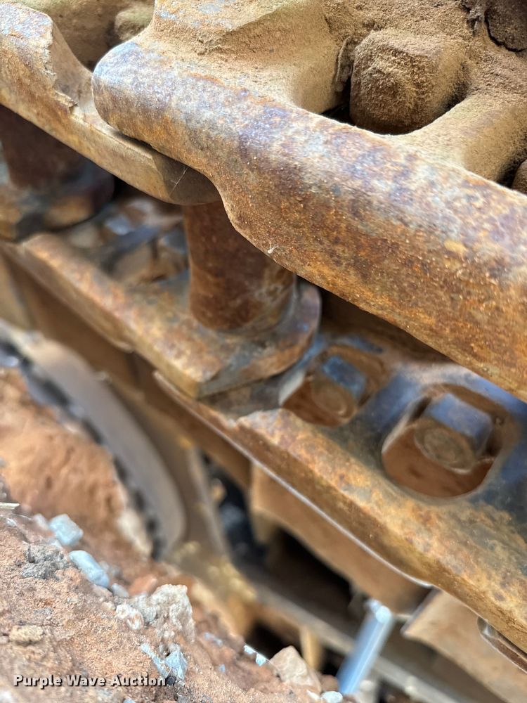 image for item EJ0339 1996 John Deere 690E LC excavator