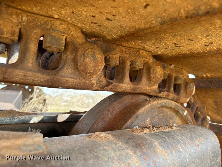 image for item EJ0339 1996 John Deere 690E LC excavator