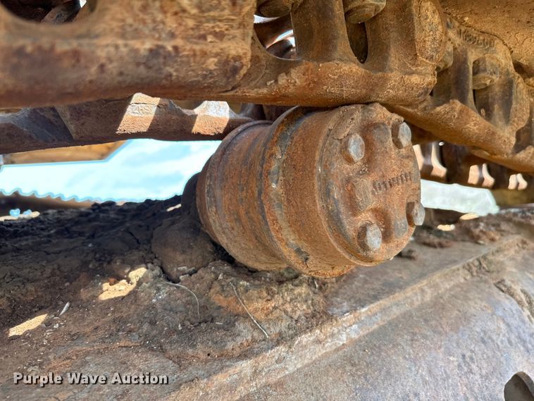 image for item EJ0339 1996 John Deere 690E LC excavator