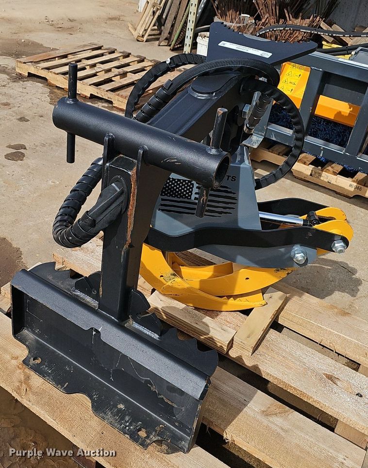 image for item EJ5988 Tebben TNA-MG-UM compact utility loader log grapple 