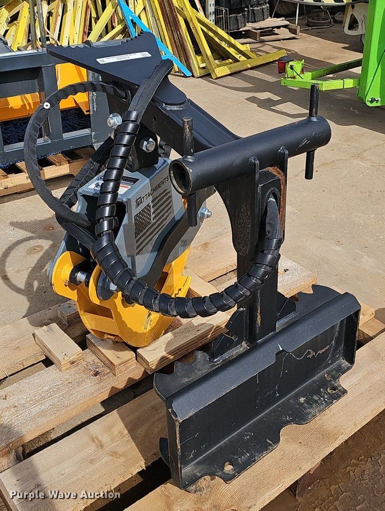 image for item EJ5988 Tebben TNA-MG-UM compact utility loader log grapple 