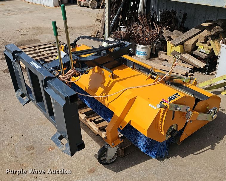 image for item EJ5989 2017 Giant Plus 560-150 skid steer sweeper