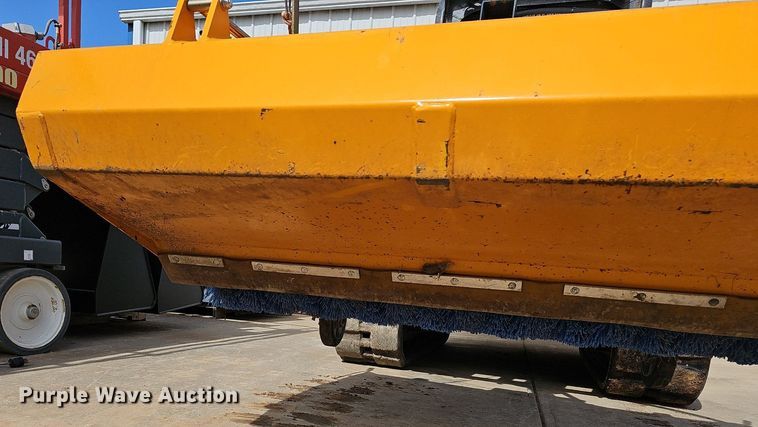 image for item EJ5989 2017 Giant Plus 560-150 skid steer sweeper