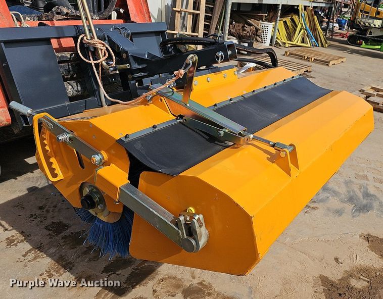 image for item EJ5989 2017 Giant Plus 560-150 skid steer sweeper