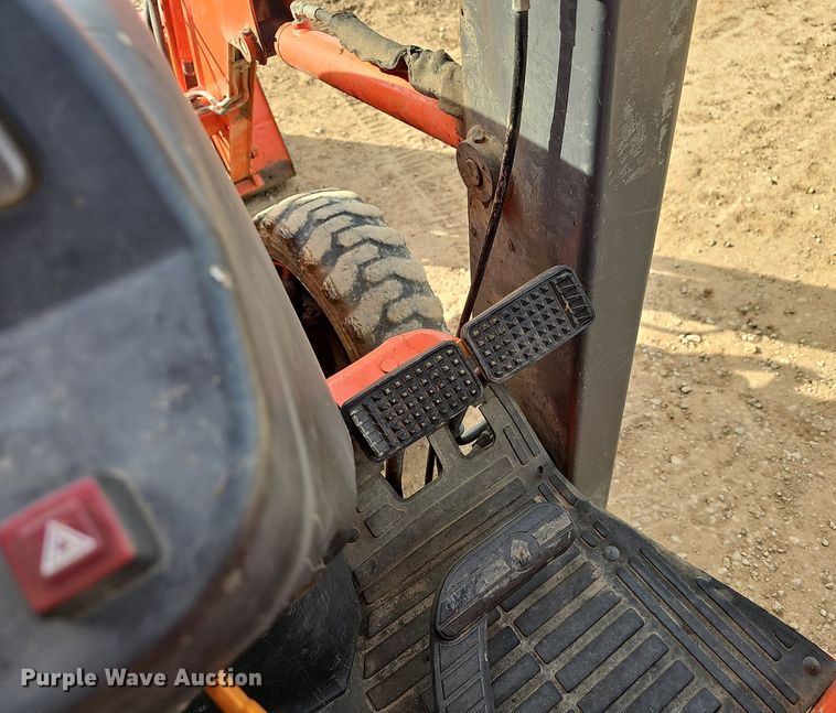 image for item EJ5992 2017 Kubota    B26 backhoe