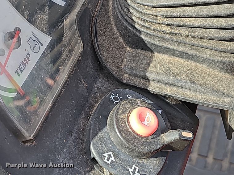 image for item EJ5992 2017 Kubota    B26 backhoe